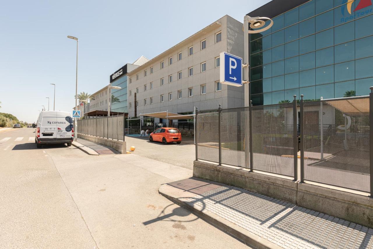 Apartment With Free Parking And Pool بورموخوس المظهر الخارجي الصورة