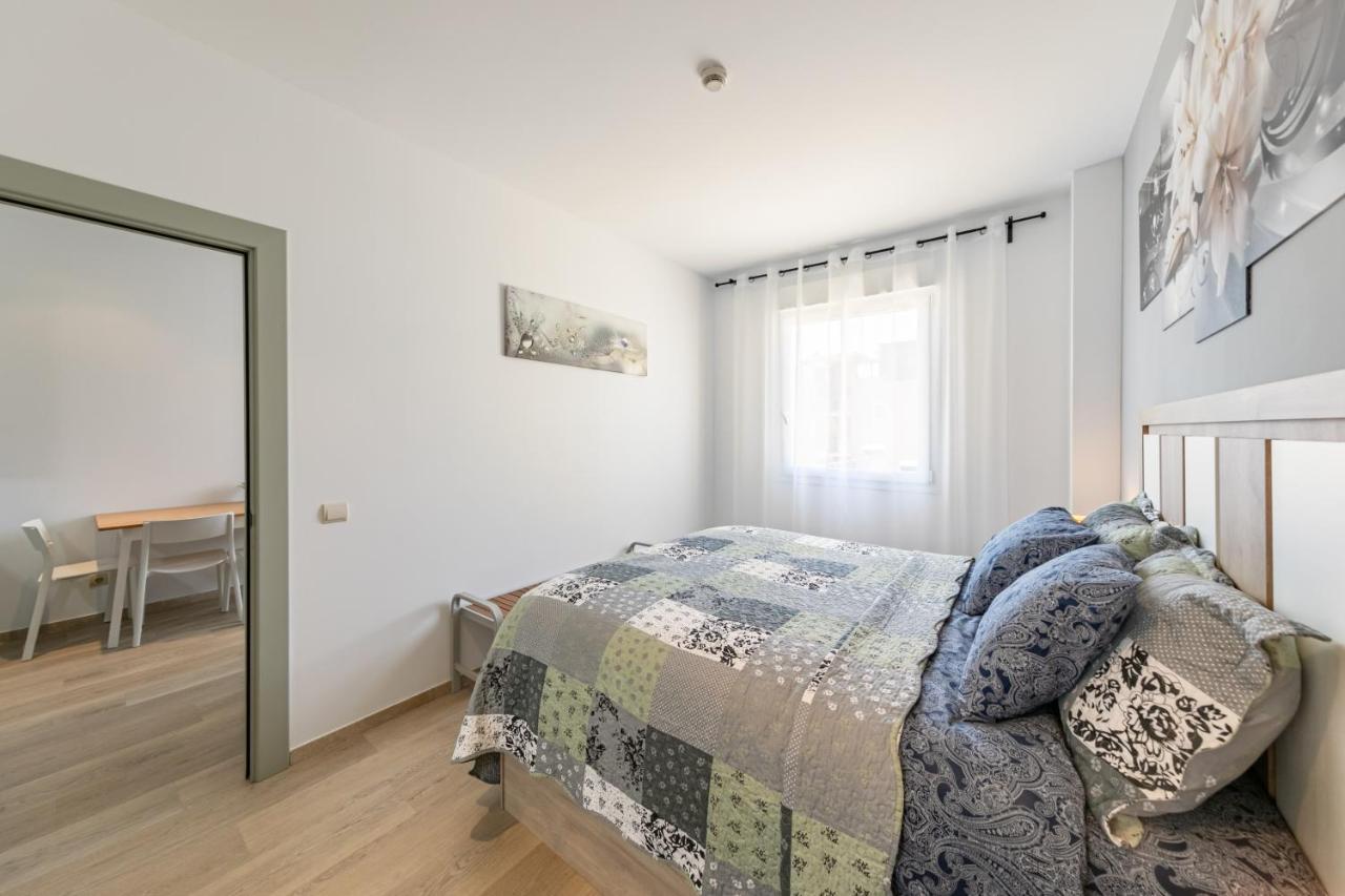 Apartment With Free Parking And Pool بورموخوس المظهر الخارجي الصورة