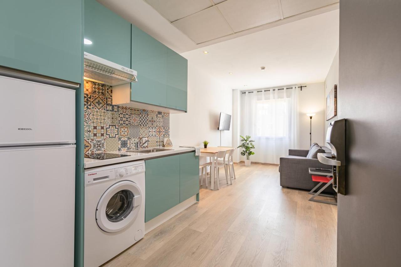 Apartment With Free Parking And Pool بورموخوس المظهر الخارجي الصورة