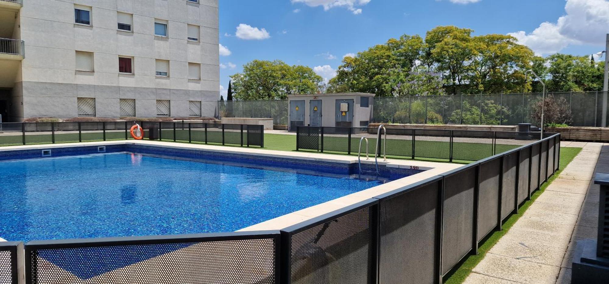 Apartment With Free Parking And Pool بورموخوس المظهر الخارجي الصورة